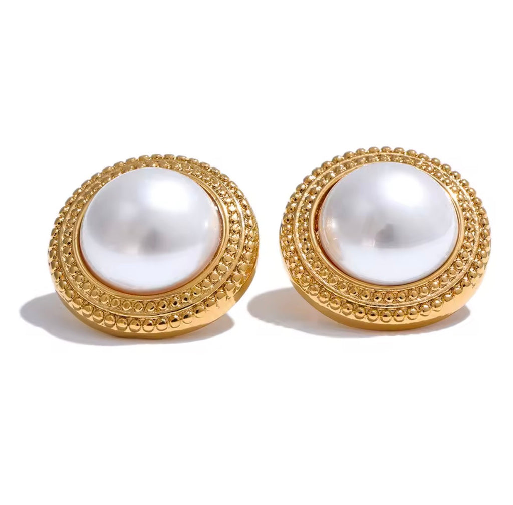 Dot earrings