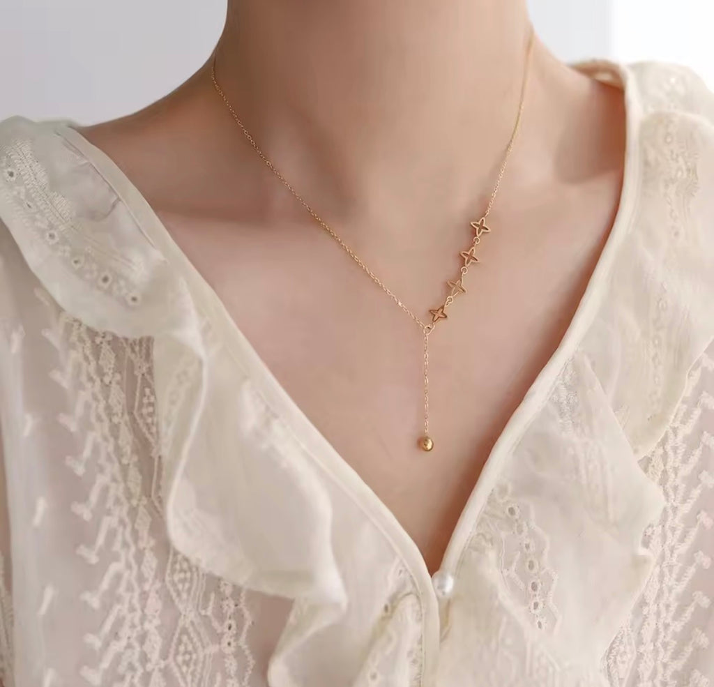 Macarena necklace