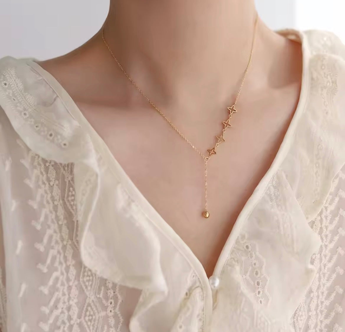Macarena necklace