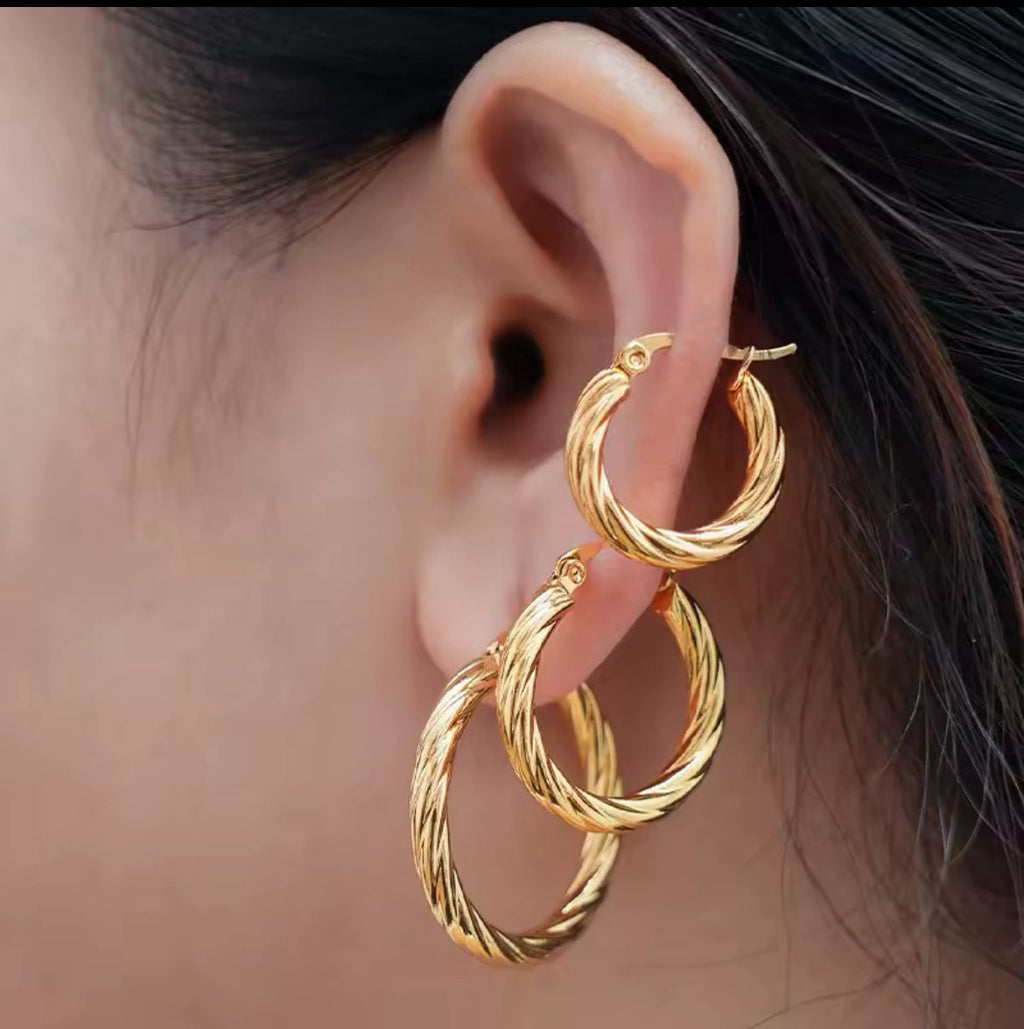 Twist hoops