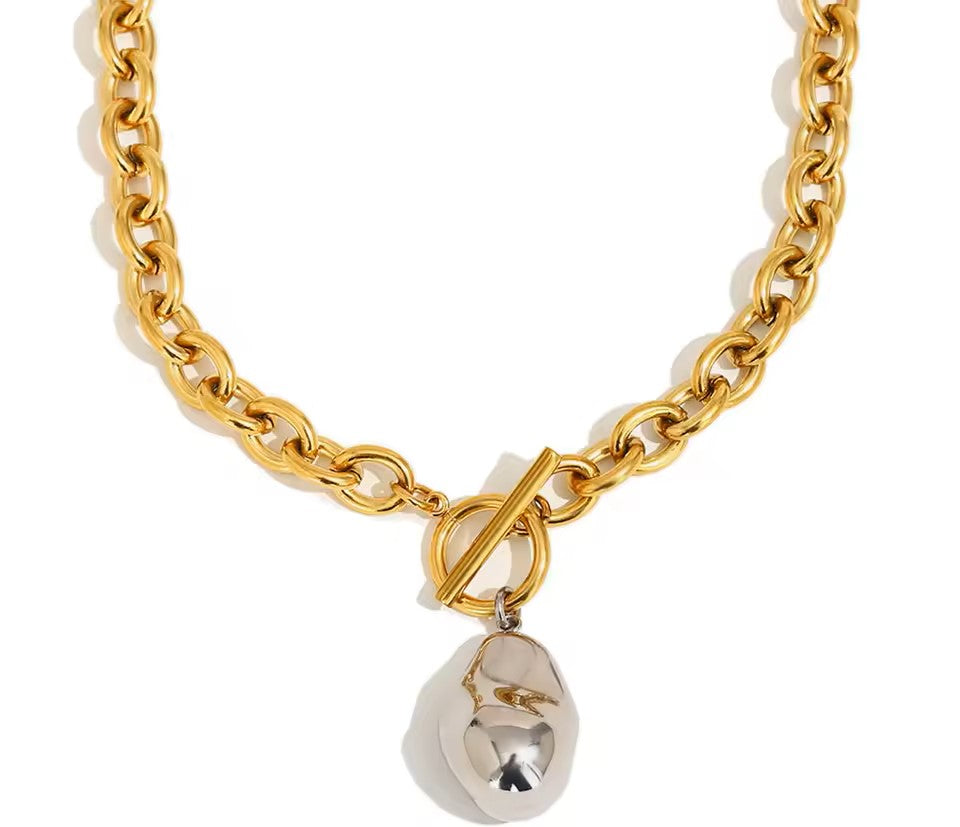Naya Necklace