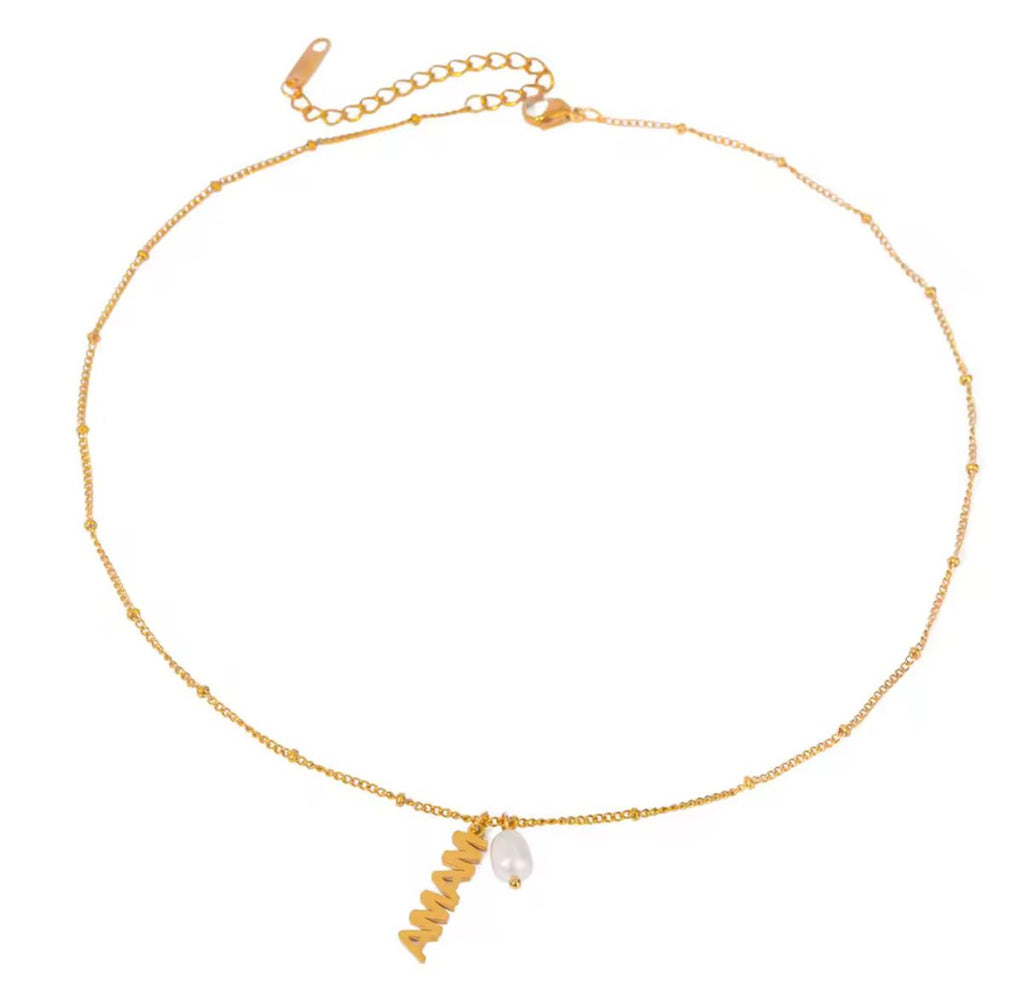Mamá necklace